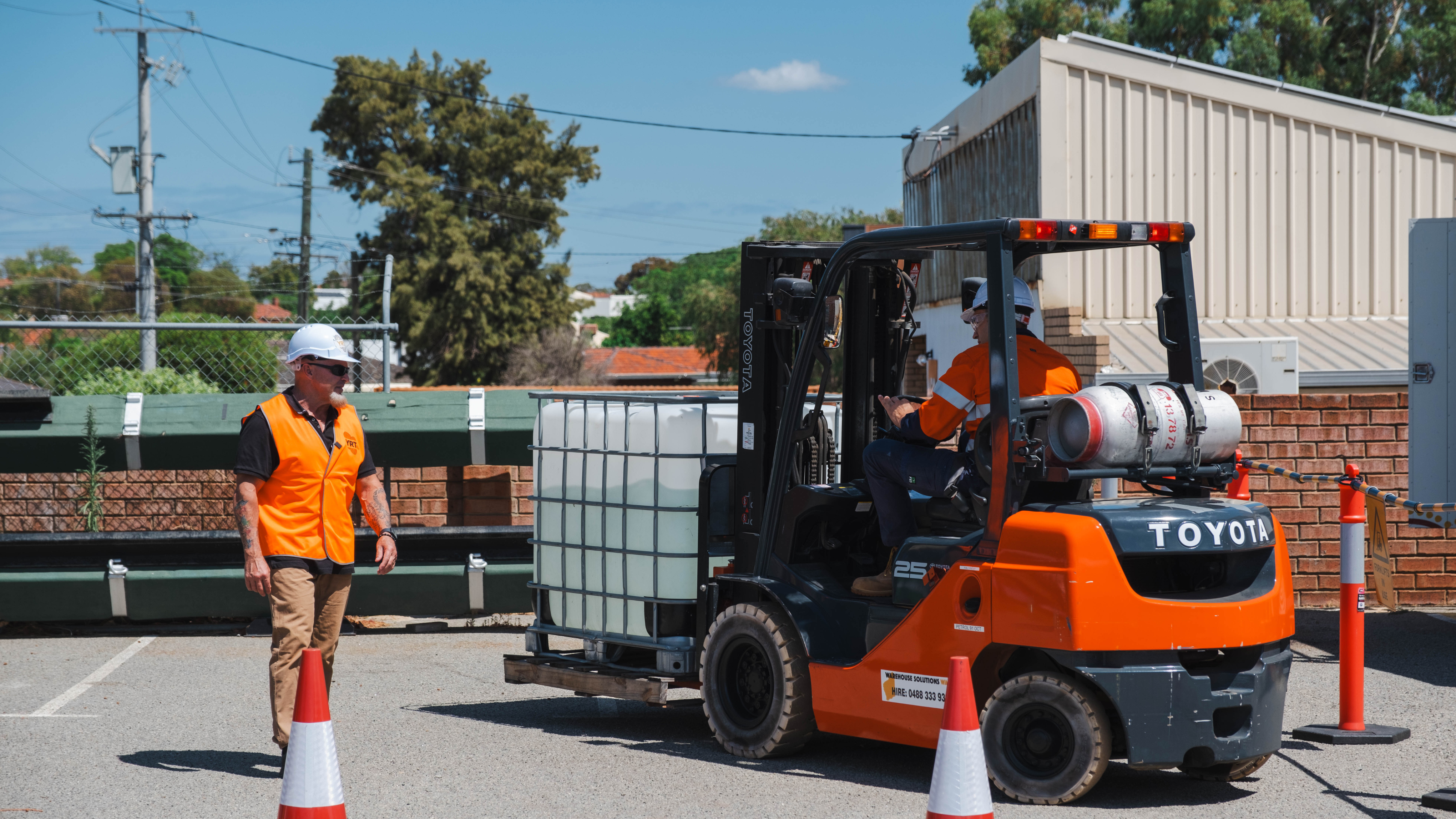 Eshaklar HD porno kliplar Yalangoch etuk partiyalar